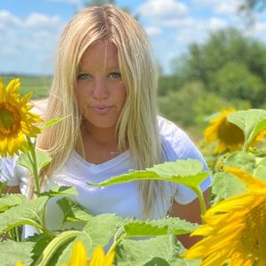 Meet your Posher, Kenzi